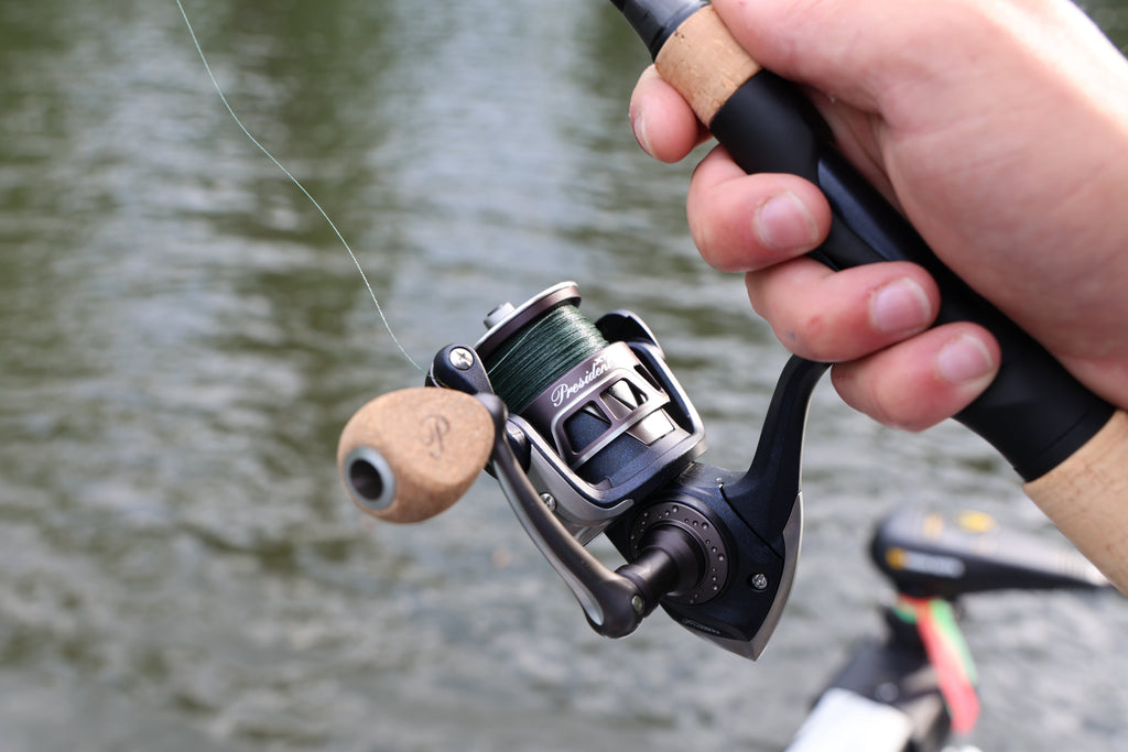 Pflueger President XT Moulinet Taille 30 - 10 Roulements Inox - Frein Avant 4,5 Kg - Corps Carbone - 6,2:1